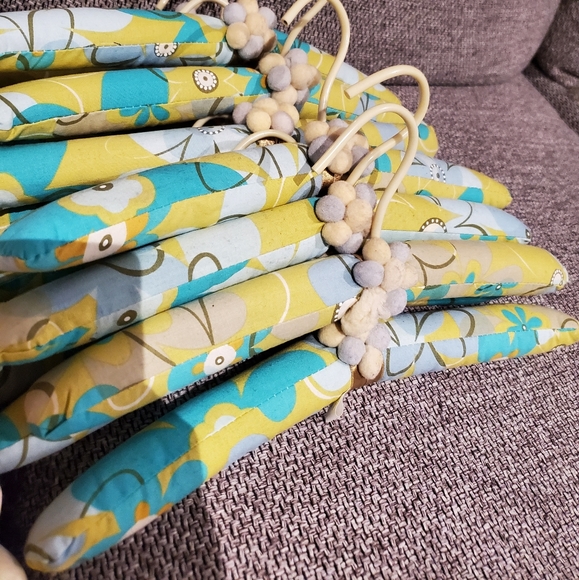 Hangers (Set of 30 pieces) - Picture 14 of 14